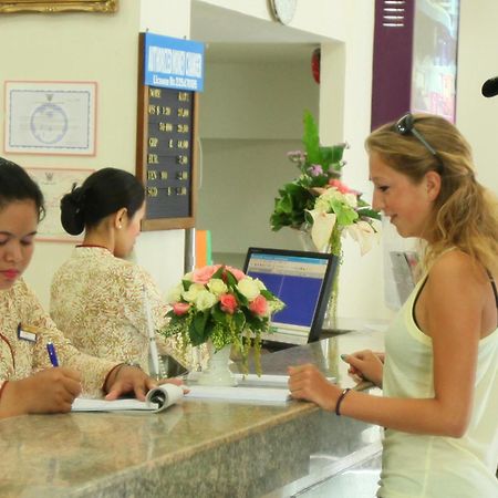 Thumrin Hotel Trang Zewnętrze zdjęcie