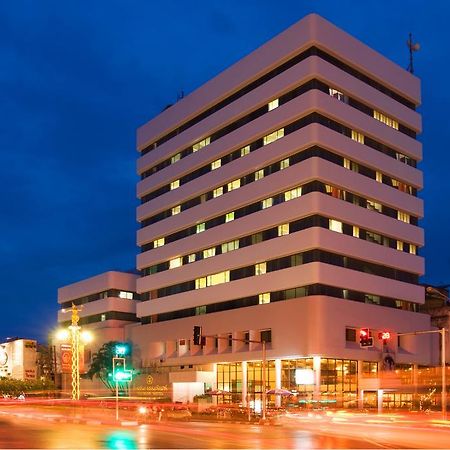 Thumrin Hotel Trang Zewnętrze zdjęcie