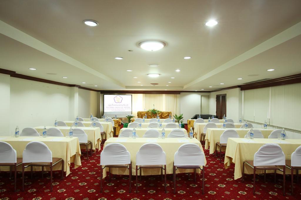 Thumrin Hotel Trang Zewnętrze zdjęcie