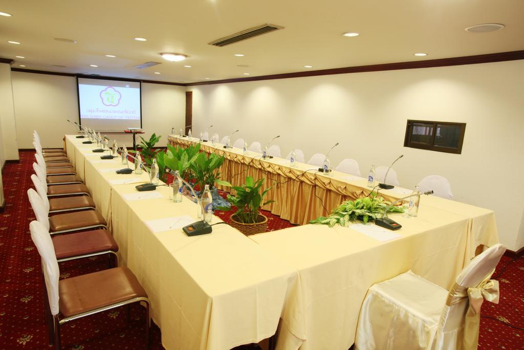 Thumrin Hotel Trang Zewnętrze zdjęcie