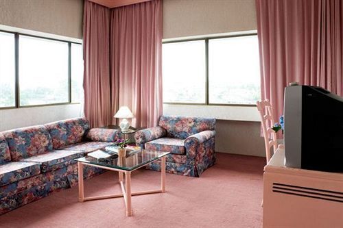 Thumrin Hotel Trang Zewnętrze zdjęcie