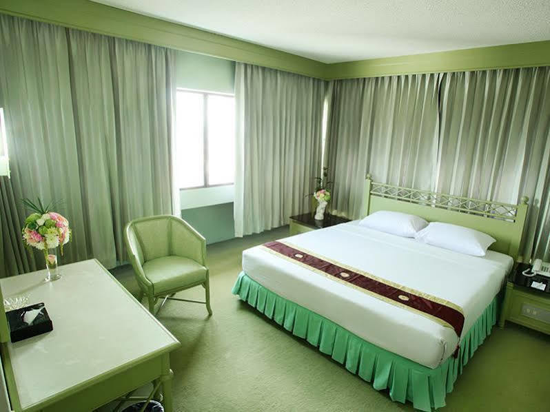 Thumrin Hotel Trang Zewnętrze zdjęcie